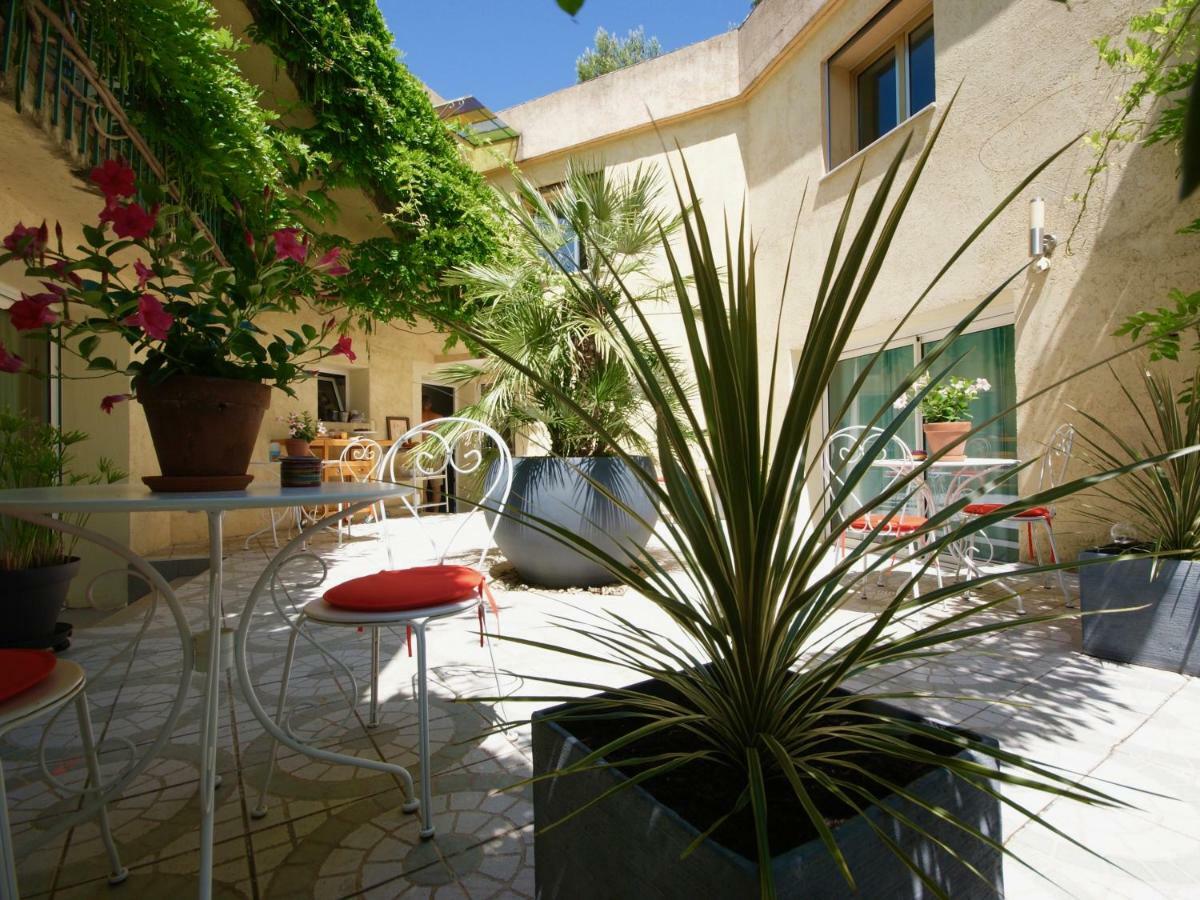 Couette Et Cafe Hotel Montpellier Exterior foto