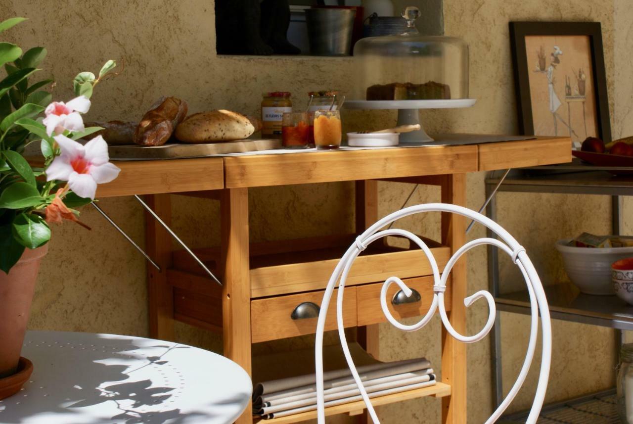 Couette Et Cafe Hotel Montpellier Exterior foto